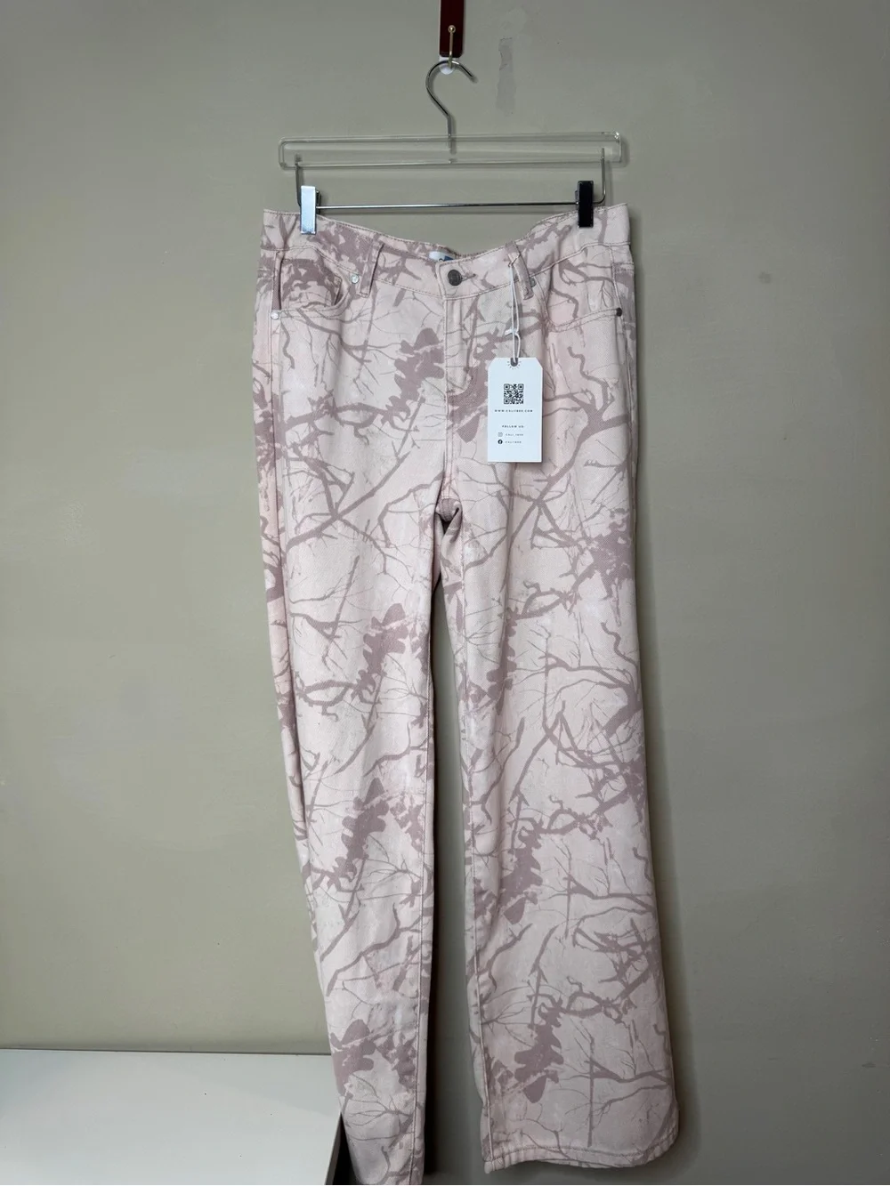 NWT Cali 1850 Los Angeles Pink Camo Straight Leg Jeans Size 13/31